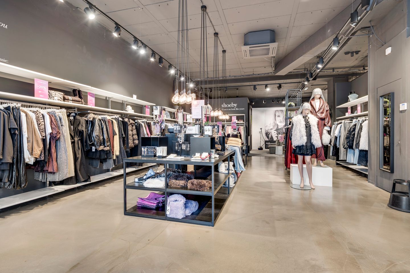 View photo 4 of Het Carillon 1