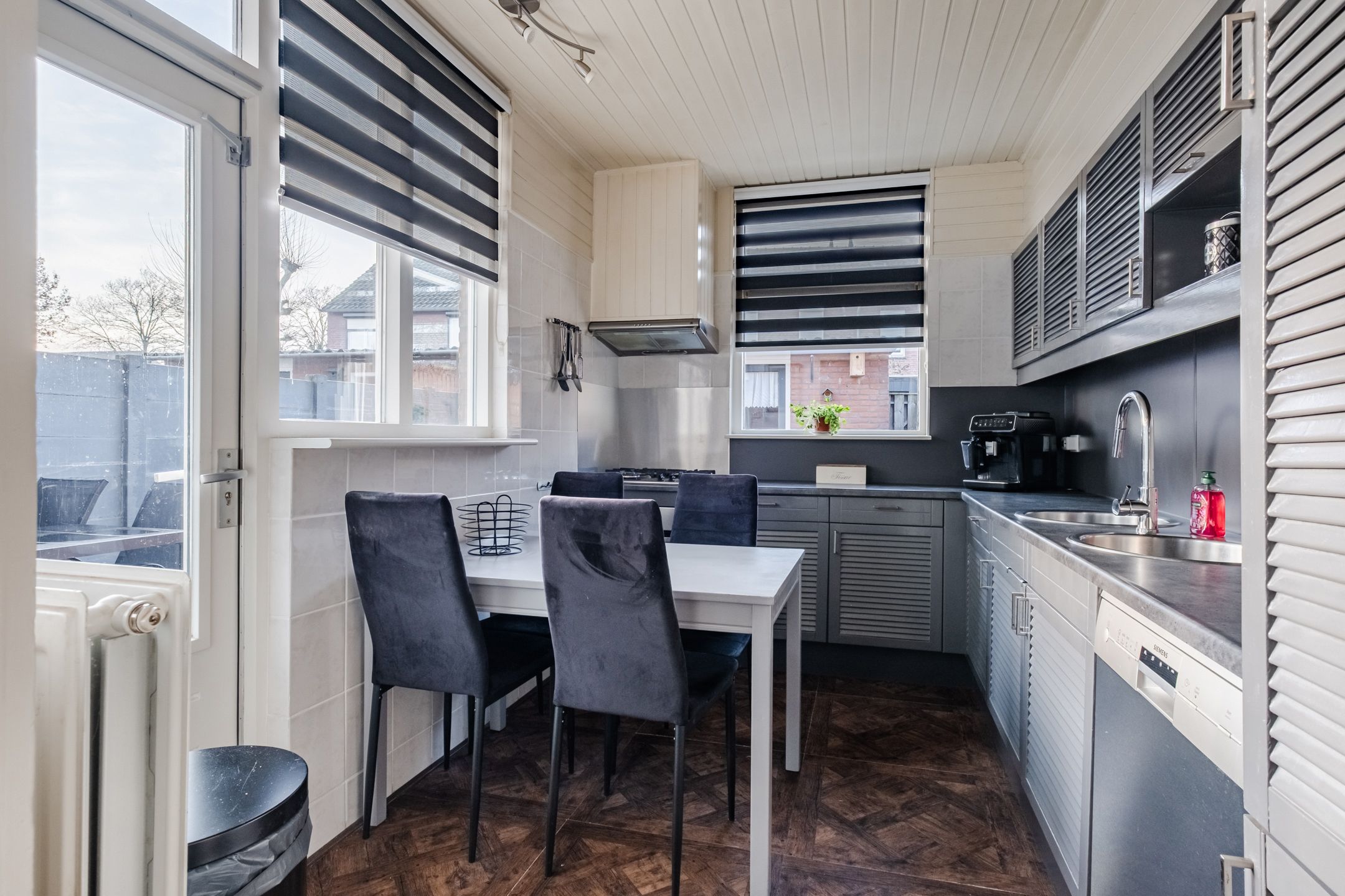 Foto 12 van Heer van Rodestraat 139