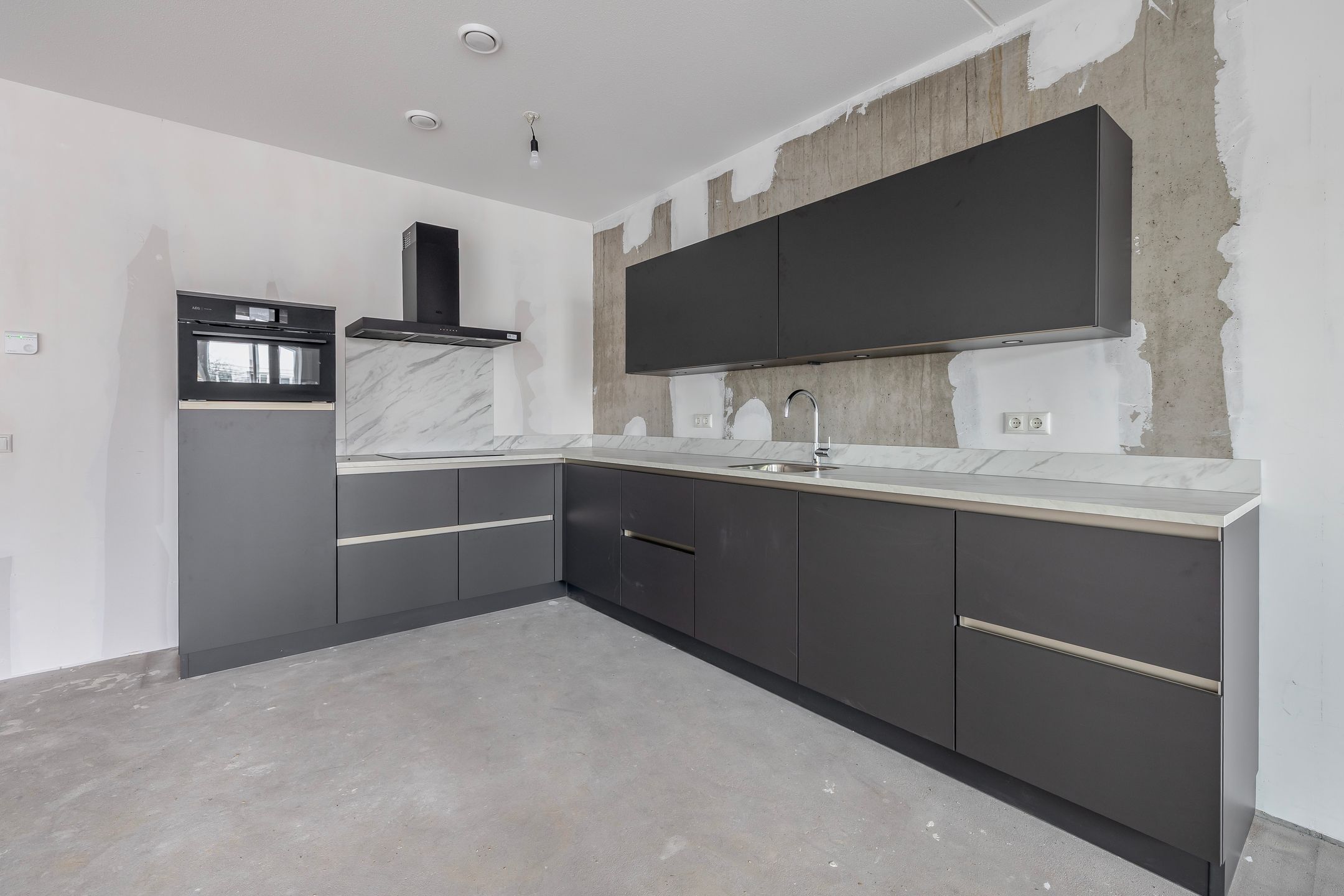 Photo 12 of Markt 10-05