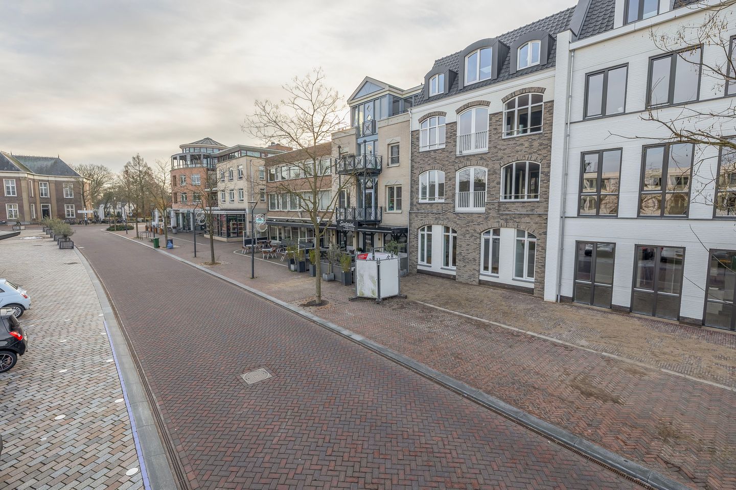 Photo 34 of Markt 10-05