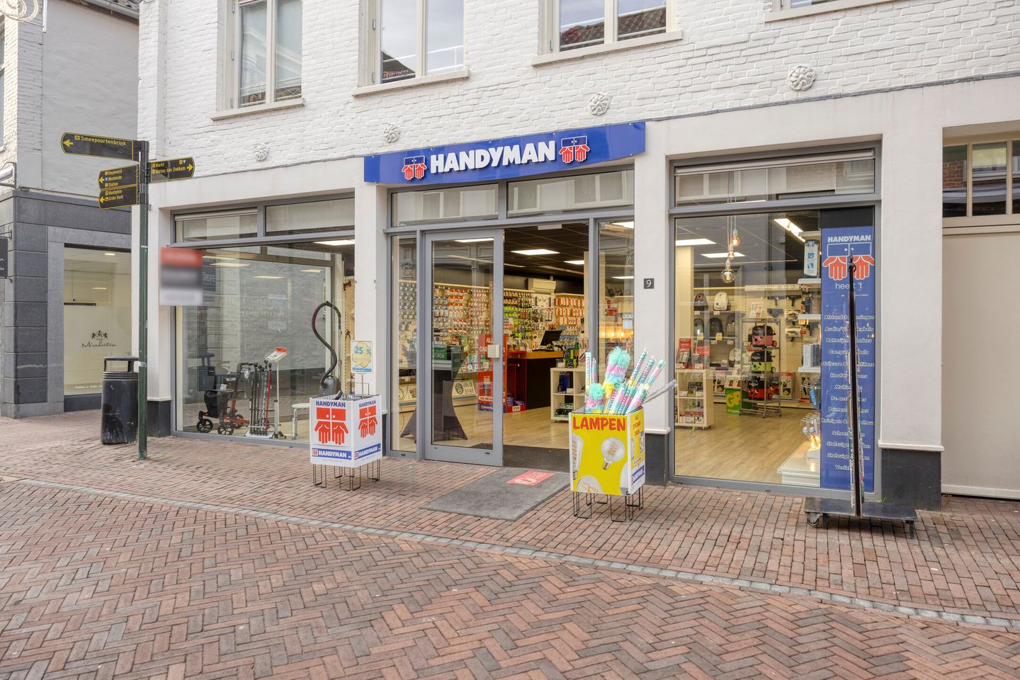 Bekijk foto 2 van Donkerstraat 9