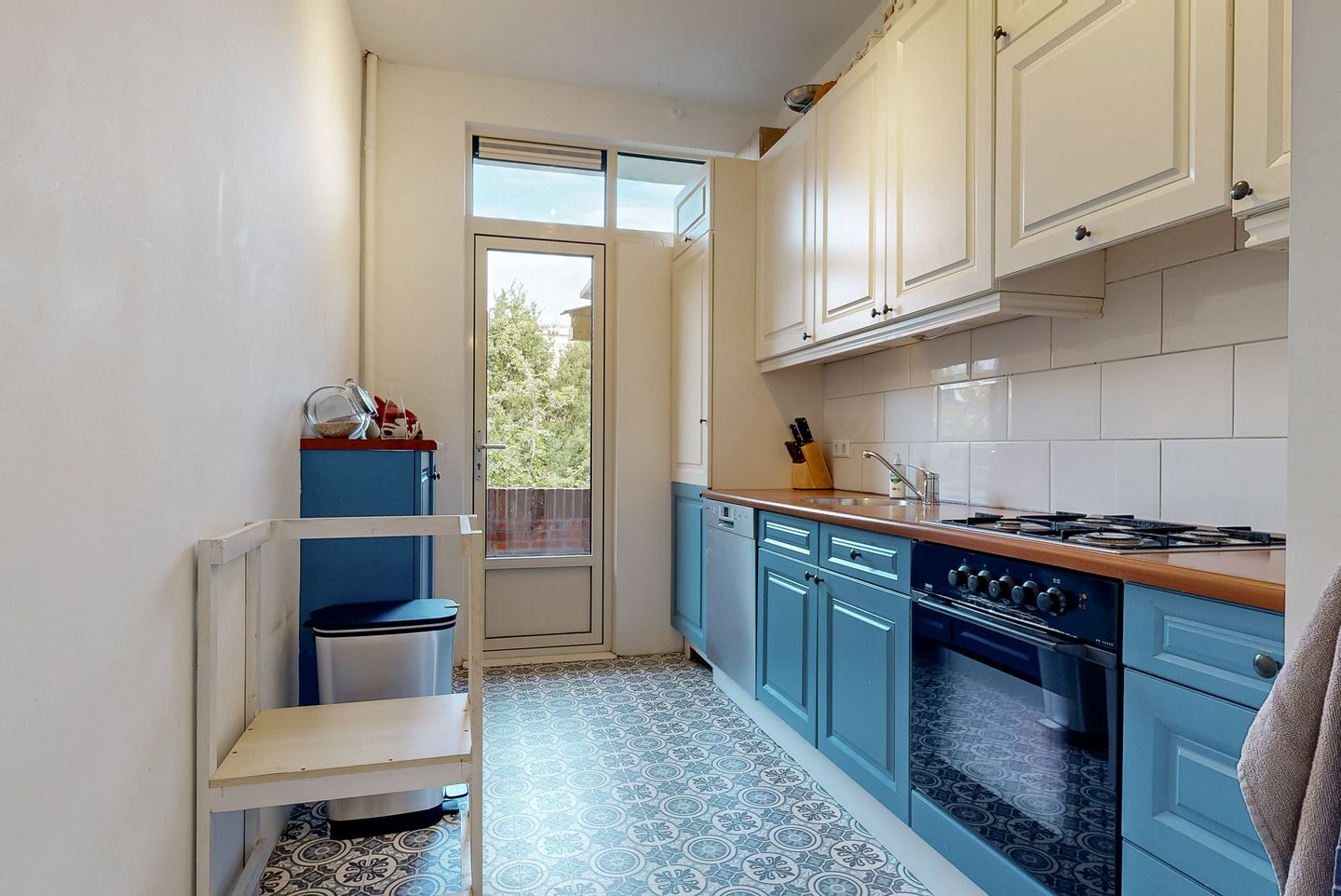 Photo 10 of Van Alkemadelaan 303