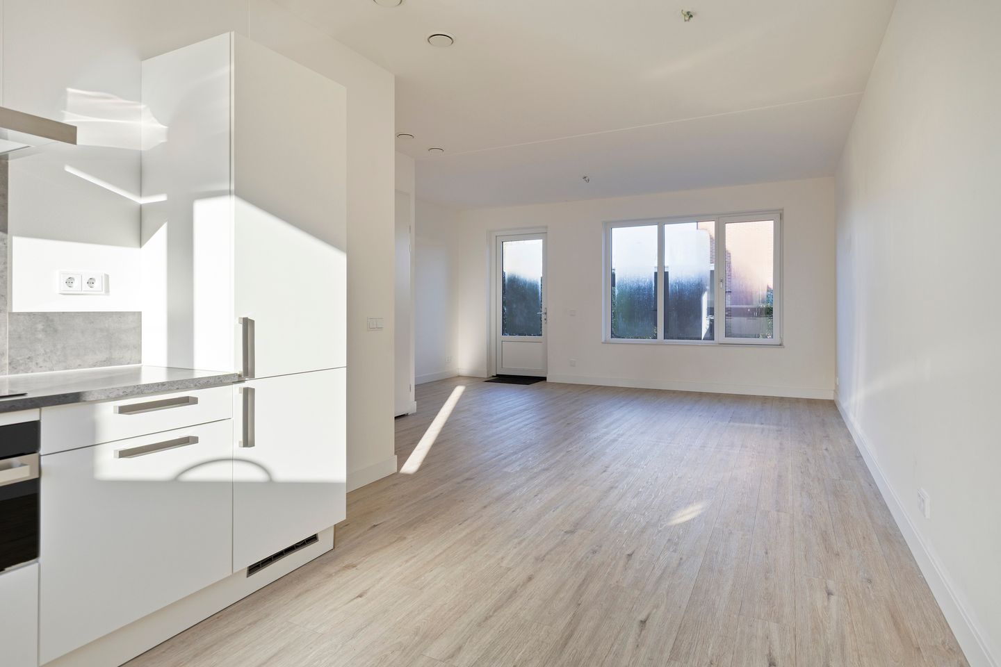 Photo 10 of Schuitevaarstraat 2-A