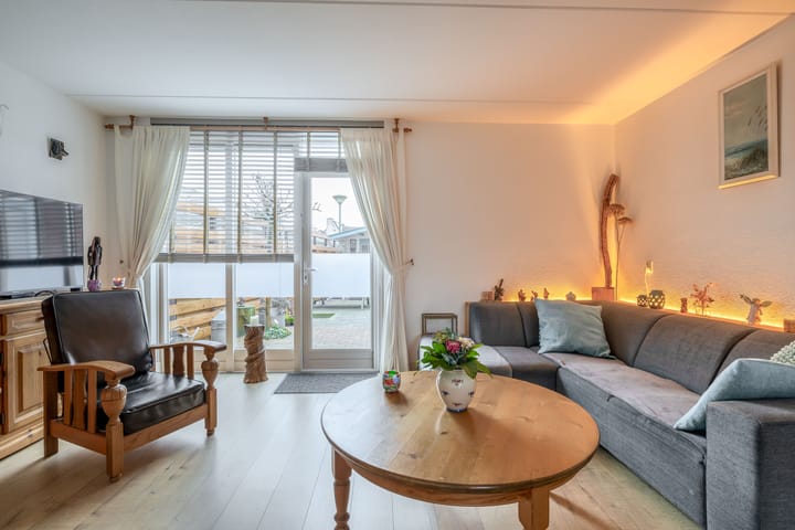 Foto 11 van Cornelis van Haarlemlaan 14