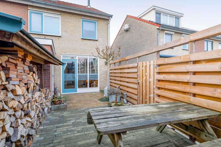 Foto 18 van Cornelis van Haarlemlaan 14