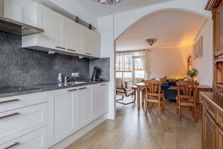 Foto 15 van Cornelis van Haarlemlaan 14