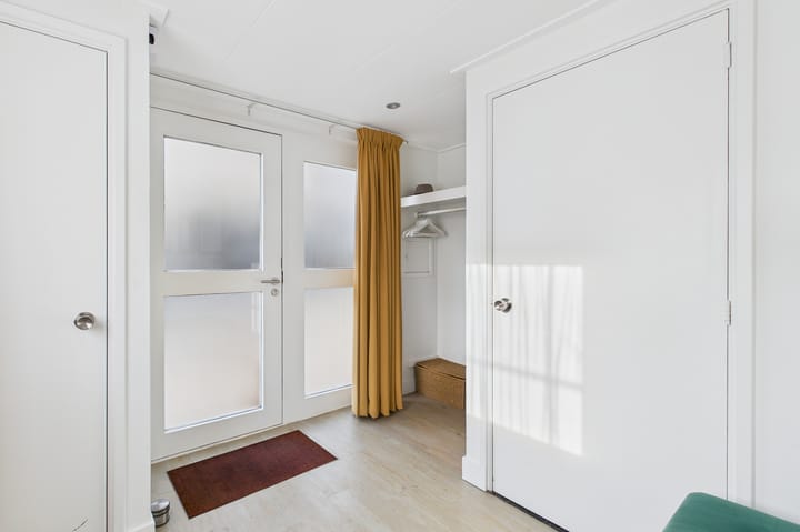 Photo 8 of van Middelhovenstraat 49