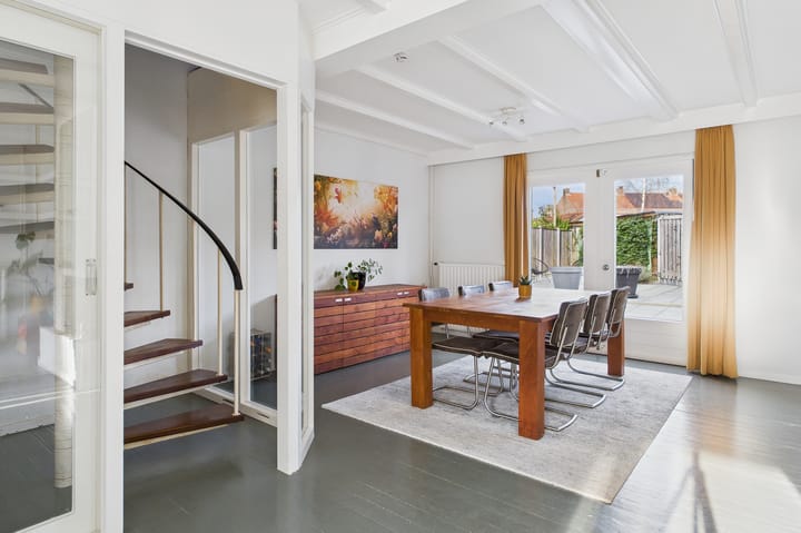 Photo 12 of van Middelhovenstraat 49