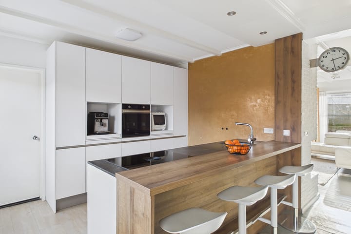 Photo 14 of van Middelhovenstraat 49