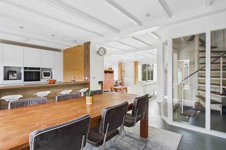 Photo 17 of van Middelhovenstraat 49