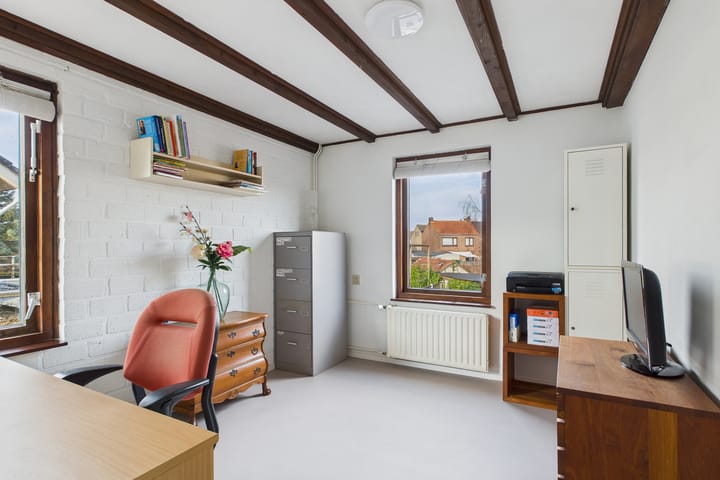 Photo 19 of van Middelhovenstraat 49