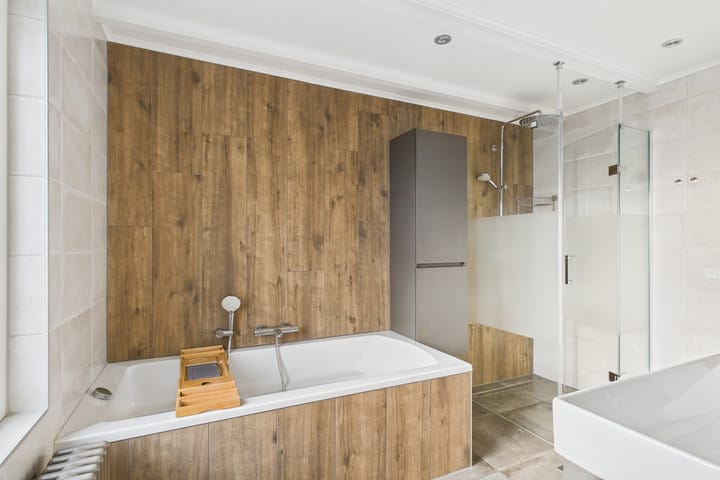 Photo 22 of van Middelhovenstraat 49