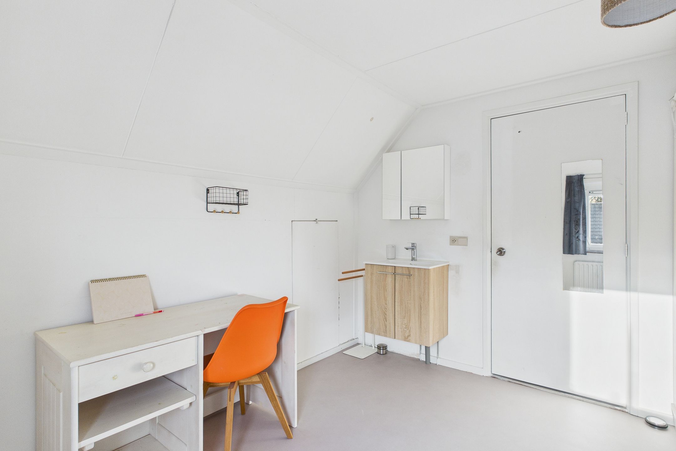 Photo 33 of van Middelhovenstraat 49