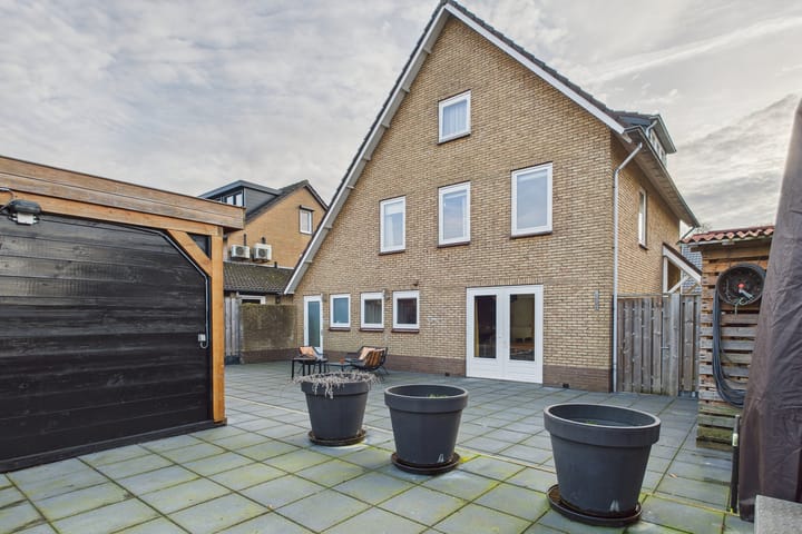 Photo 36 of van Middelhovenstraat 49