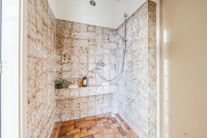 Foto 15 van Knuttelstraat 42