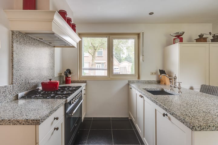 Photo 19 of De Elders 10