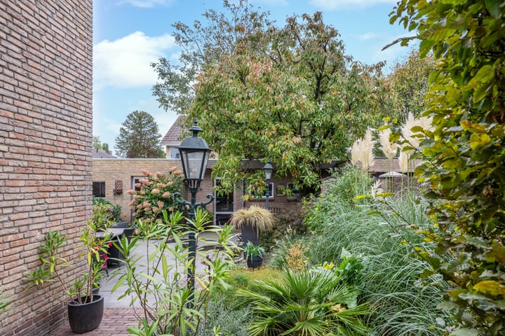 Photo 39 of De Elders 10