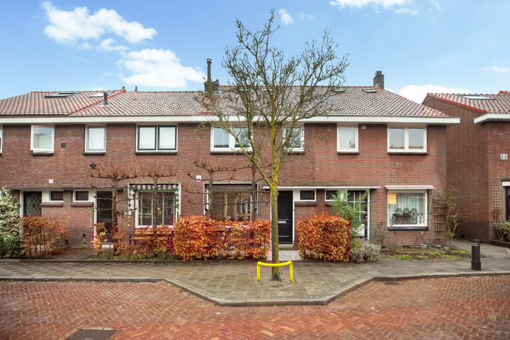 Van der Leestraat 15