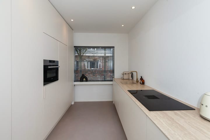 Foto 13 van Van der Leestraat 15