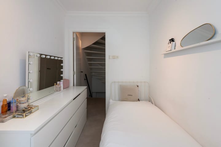 Foto 22 van Van der Leestraat 15