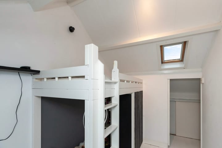 Foto 31 van Van der Leestraat 15