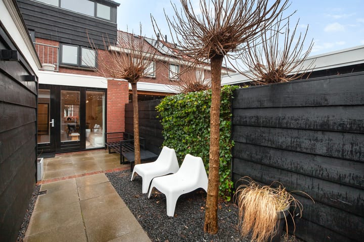 Foto 35 van Van der Leestraat 15