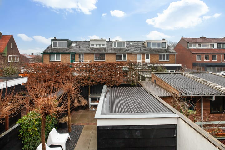 Foto 36 van Van der Leestraat 15