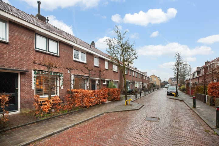 Foto 39 van Van der Leestraat 15