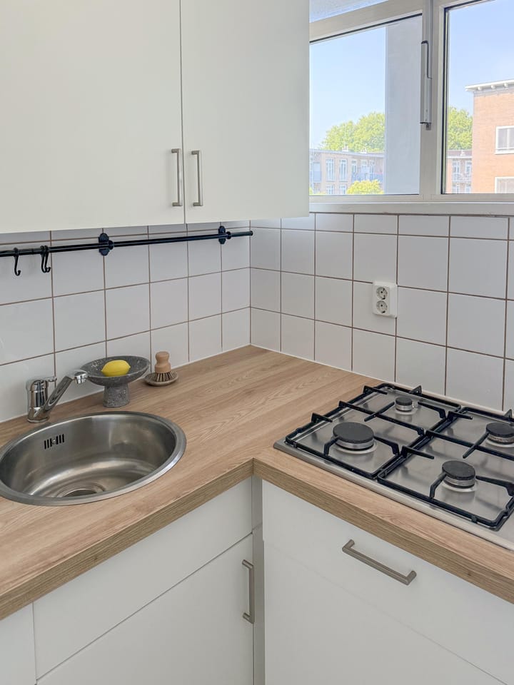 Photo 16 of Korte Geuzenstraat 311