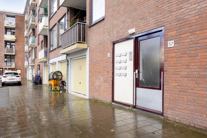 Foto 21 van Lou Jansenplein 55-2