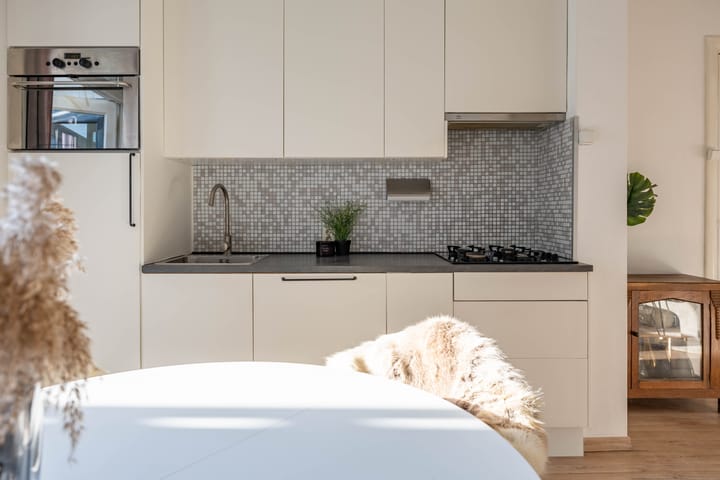 Foto 10 van Helper Westsingel 16-4