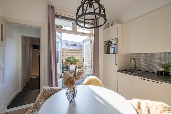 Foto 12 van Helper Westsingel 16-4