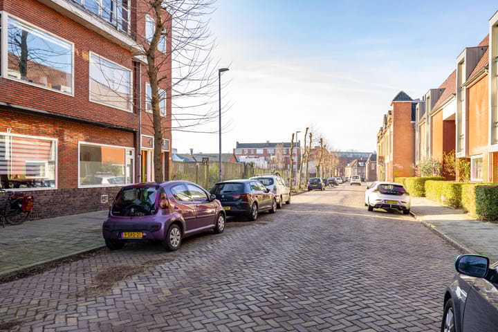 Foto 30 van Helper Westsingel 16-4