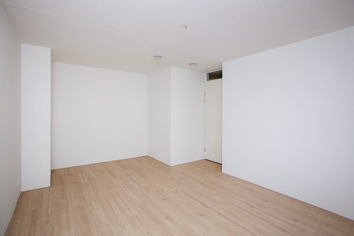 Foto 12 van Albertina Sisulupad 188