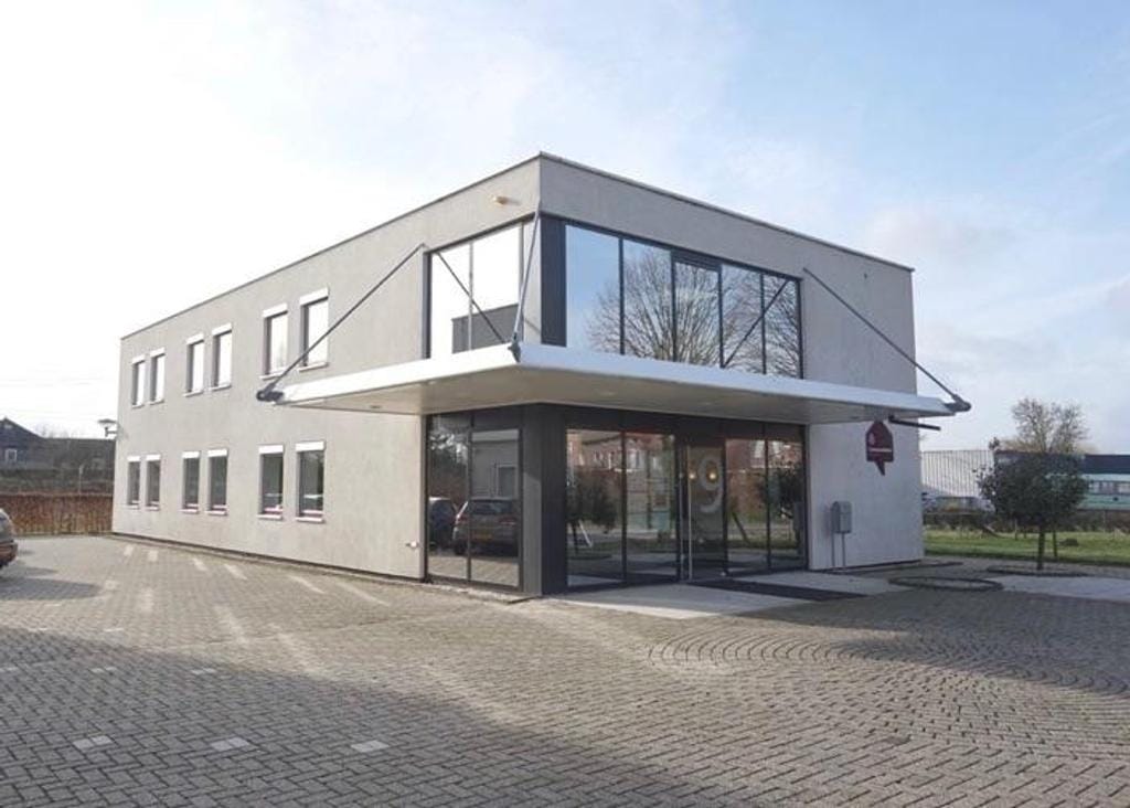 Bekijk foto 1 van Visserlaan 9