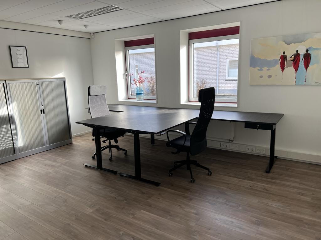 Bekijk foto 2 van Visserlaan 9