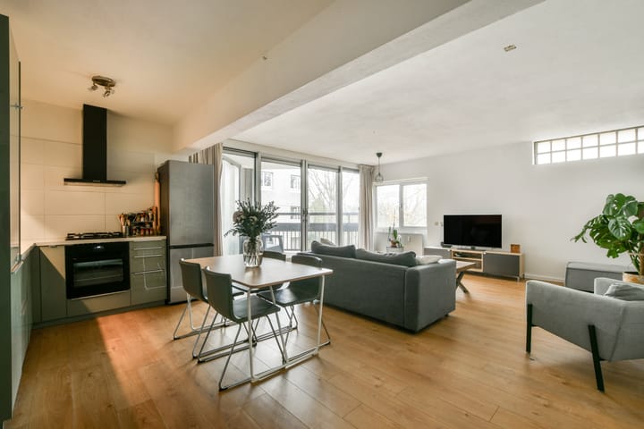 Foto 2 van Gouden Leeuw 1019