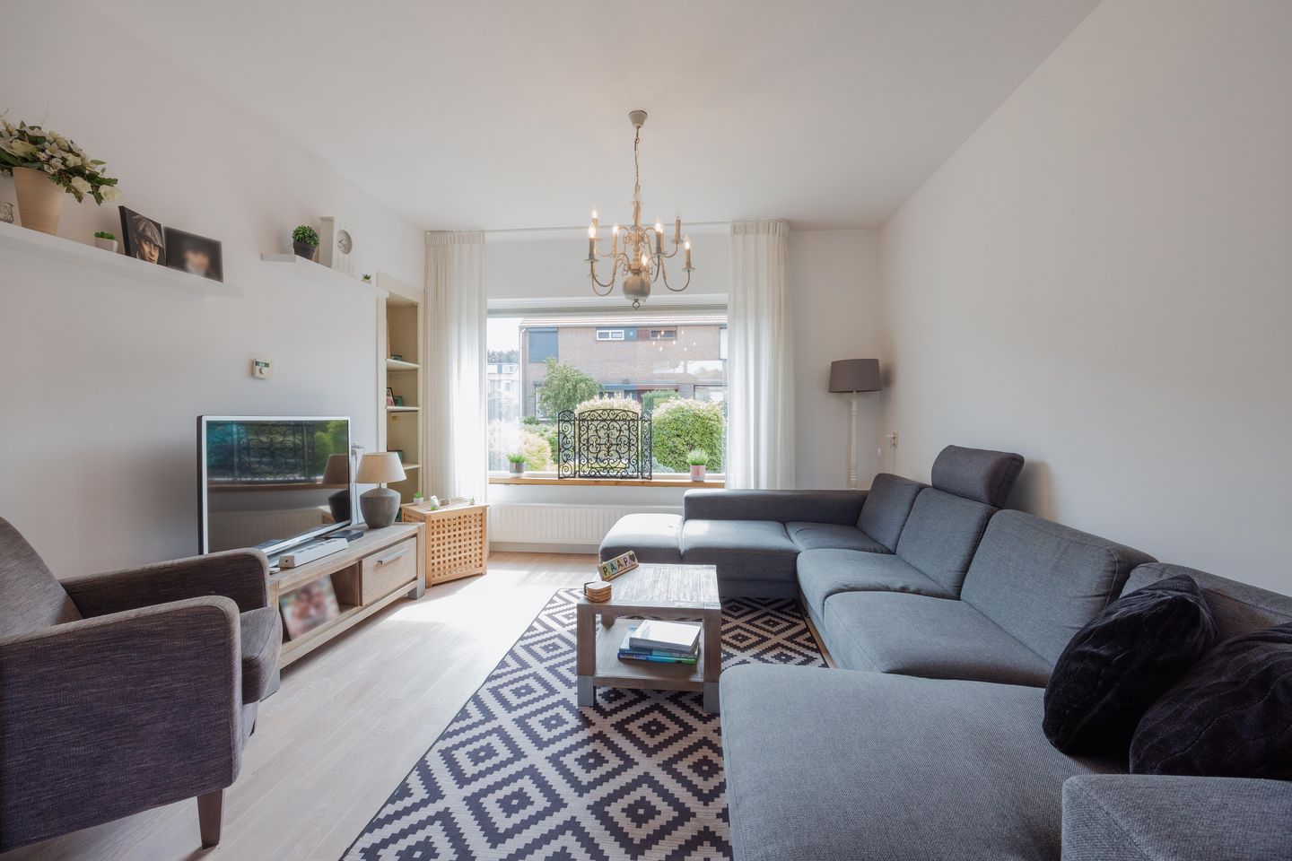 Photo 4 of Burg van Kempenstraat 38