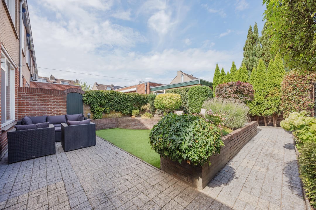 Photo 2 of Burg van Kempenstraat 38