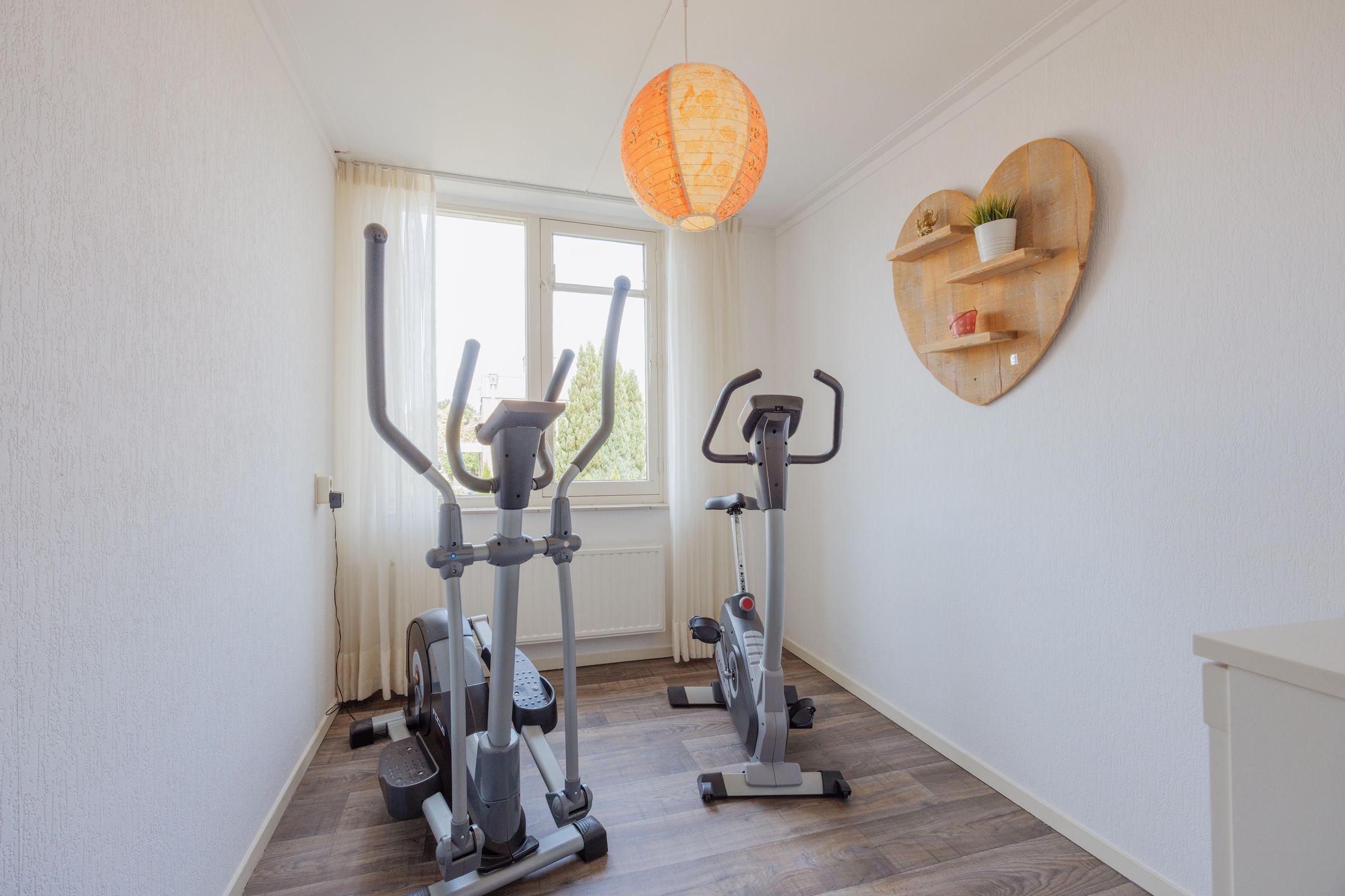 Photo 24 of Burg van Kempenstraat 38