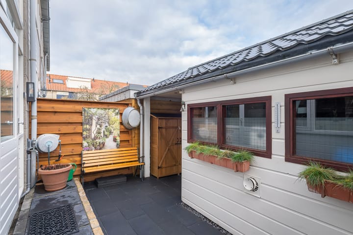 Photo 4 of Burgemeester Crezéestraat 18