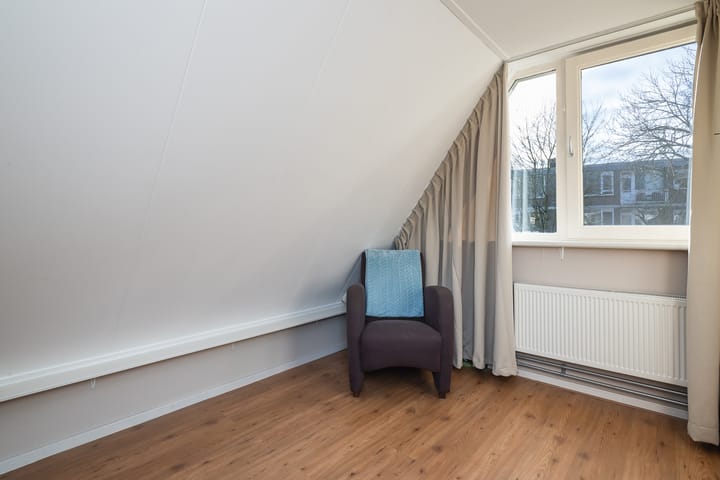 Photo 25 of Burgemeester Crezéestraat 18