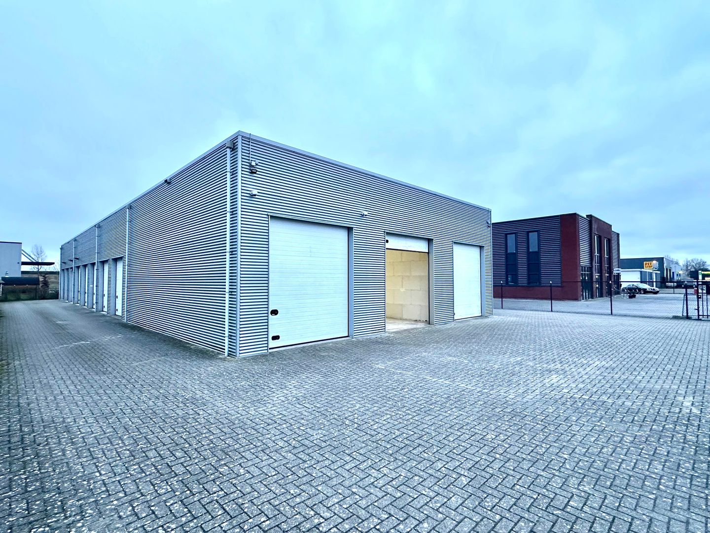 View photo 2 of De Schipbeek 43-B