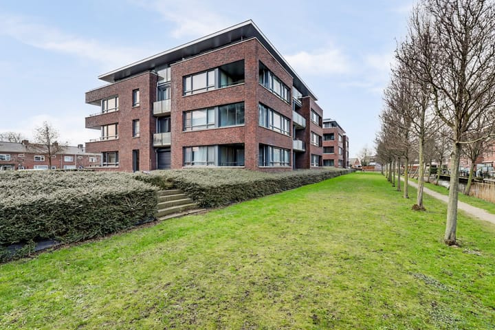 Van Poeljestraat 32 main image