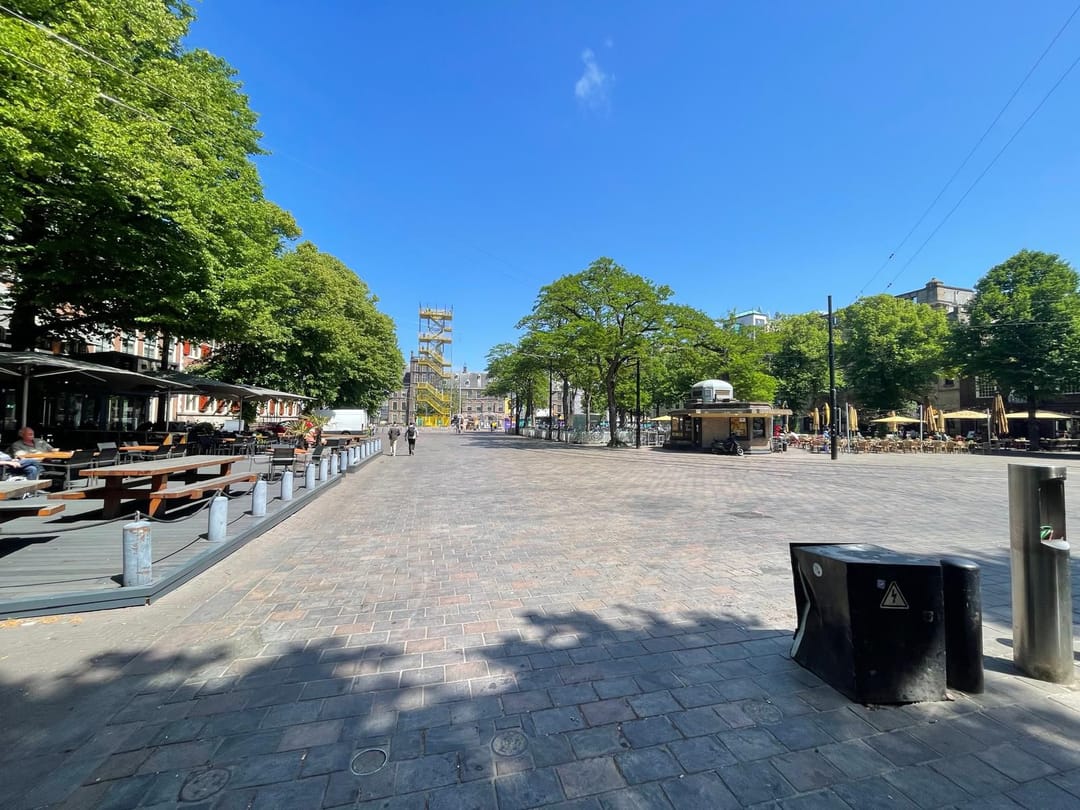 Foto 1 van Parkeerplaatsen Buitenhof, Den Haag