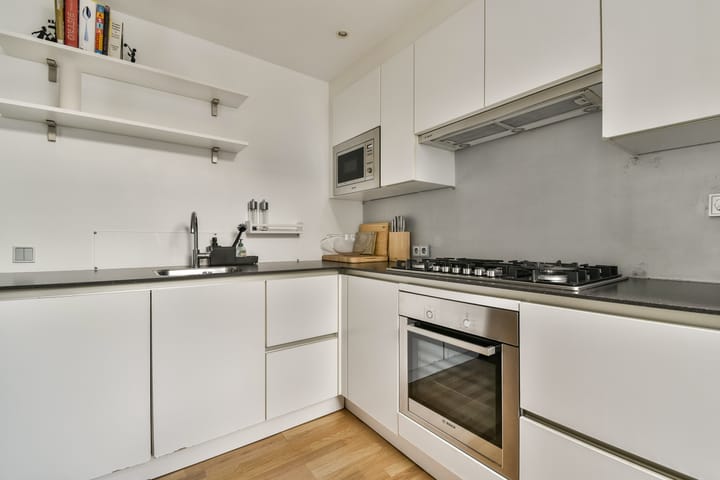 Photo 9 of Haarlemmerweg 127-3