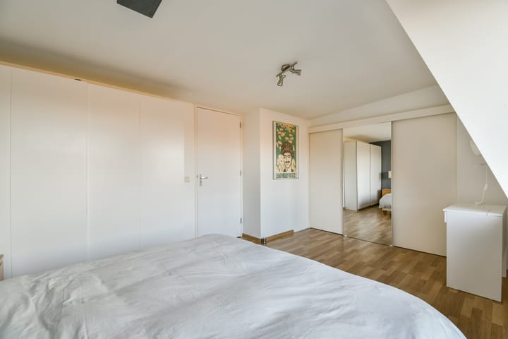 Photo 17 of Haarlemmerweg 127-3