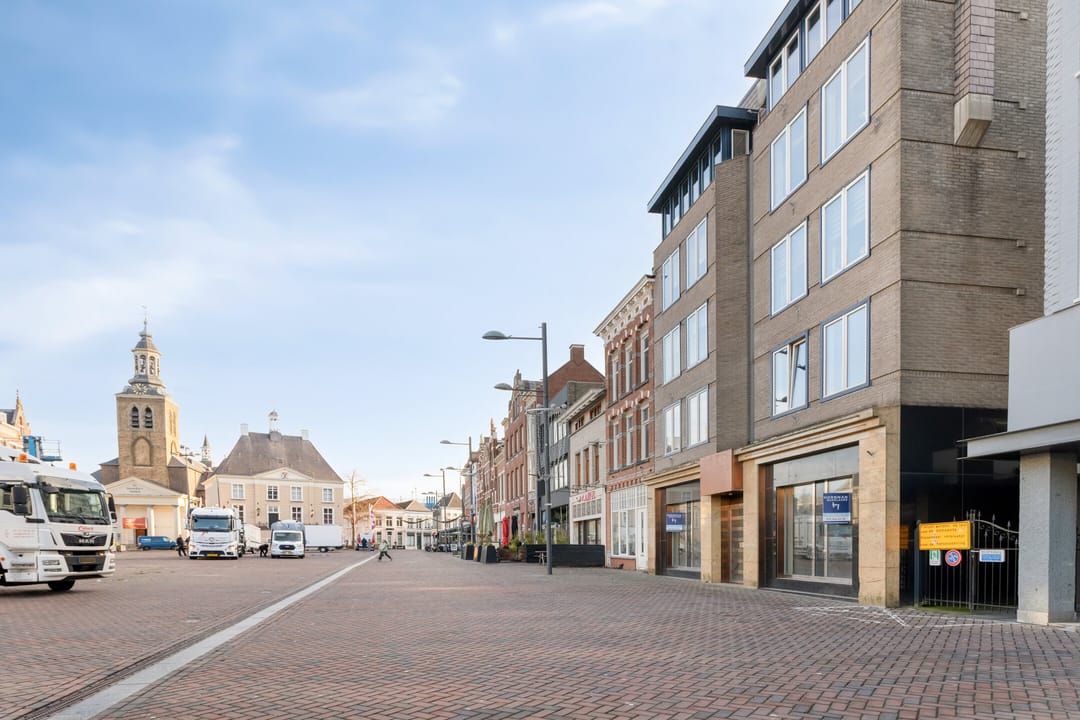 Photo 31 of Markt 27-G