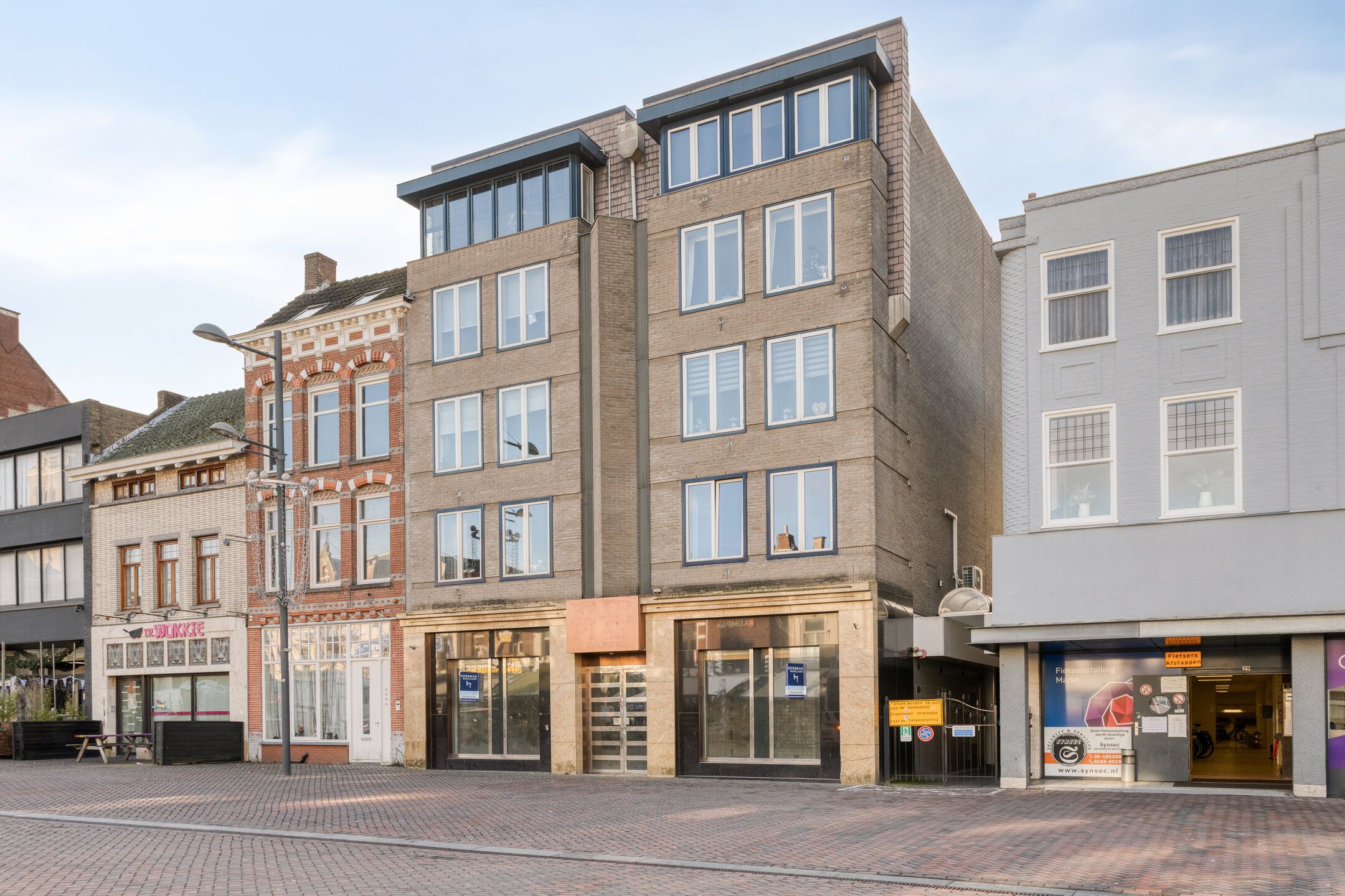 Photo 33 of Markt 27-G