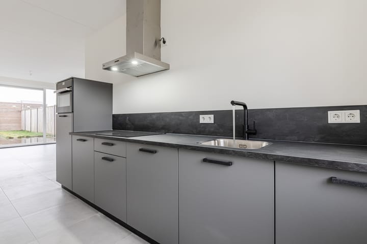 Foto 12 van Koster Nelissenstraat 3